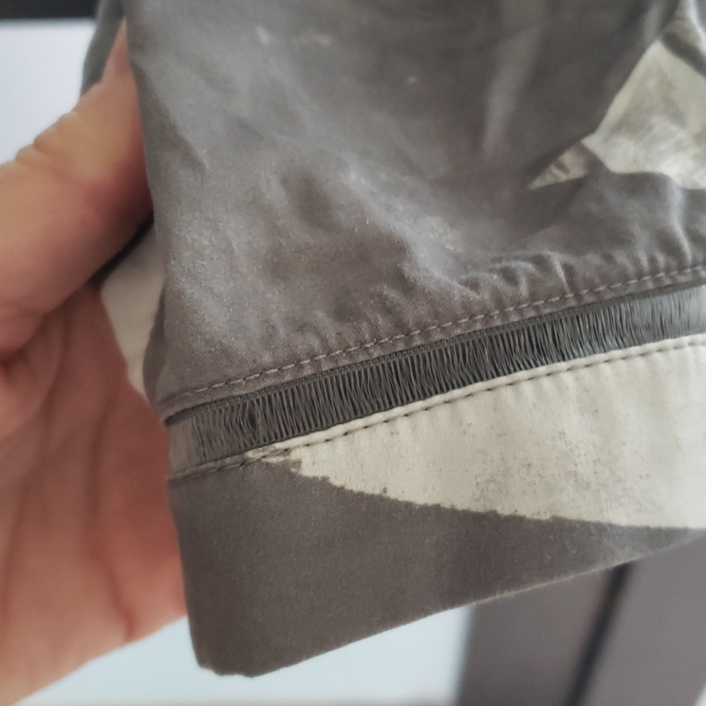 Lululemon pants silk size 4 - Picture 2 of 6